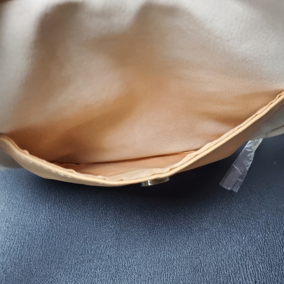 New Time and Tru Dayana Essential Crossbody Bag with Adjustable Strap Beige Tan - Picture 8 of 10